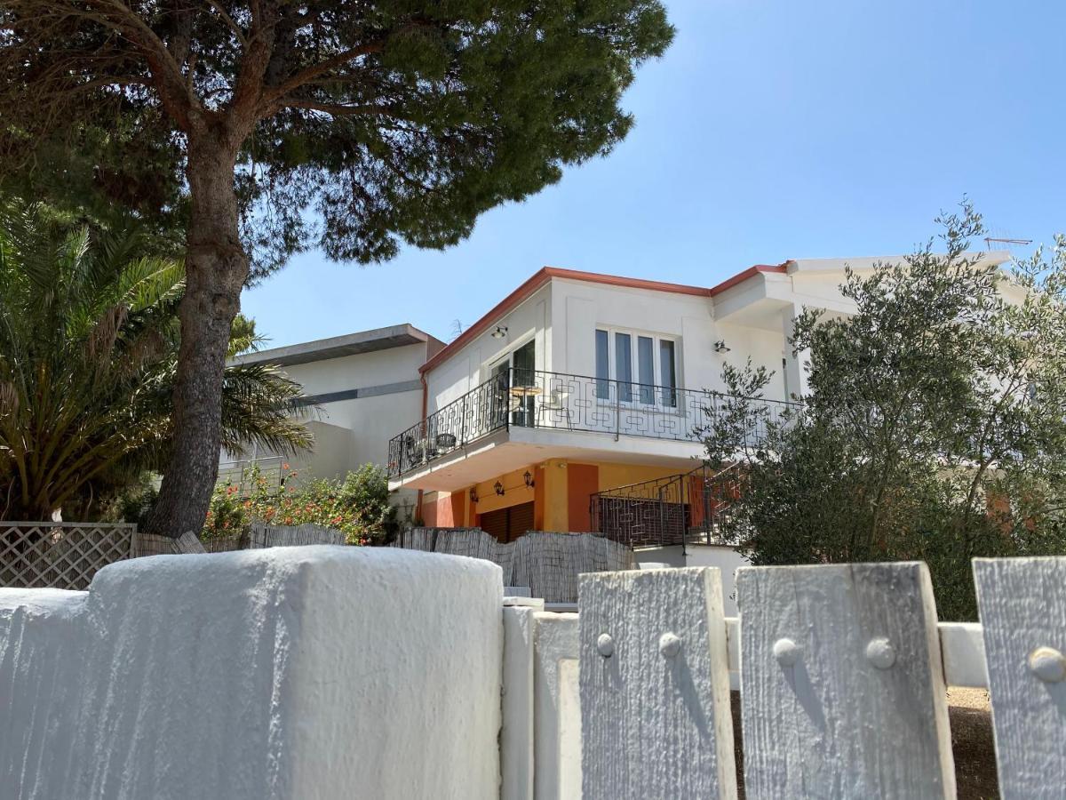 Sabrina Apartments Porto Pino Luaran gambar