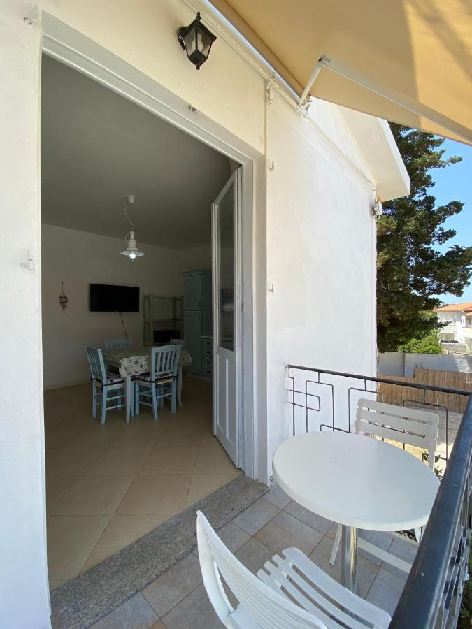 Sabrina Apartments Porto Pino Luaran gambar