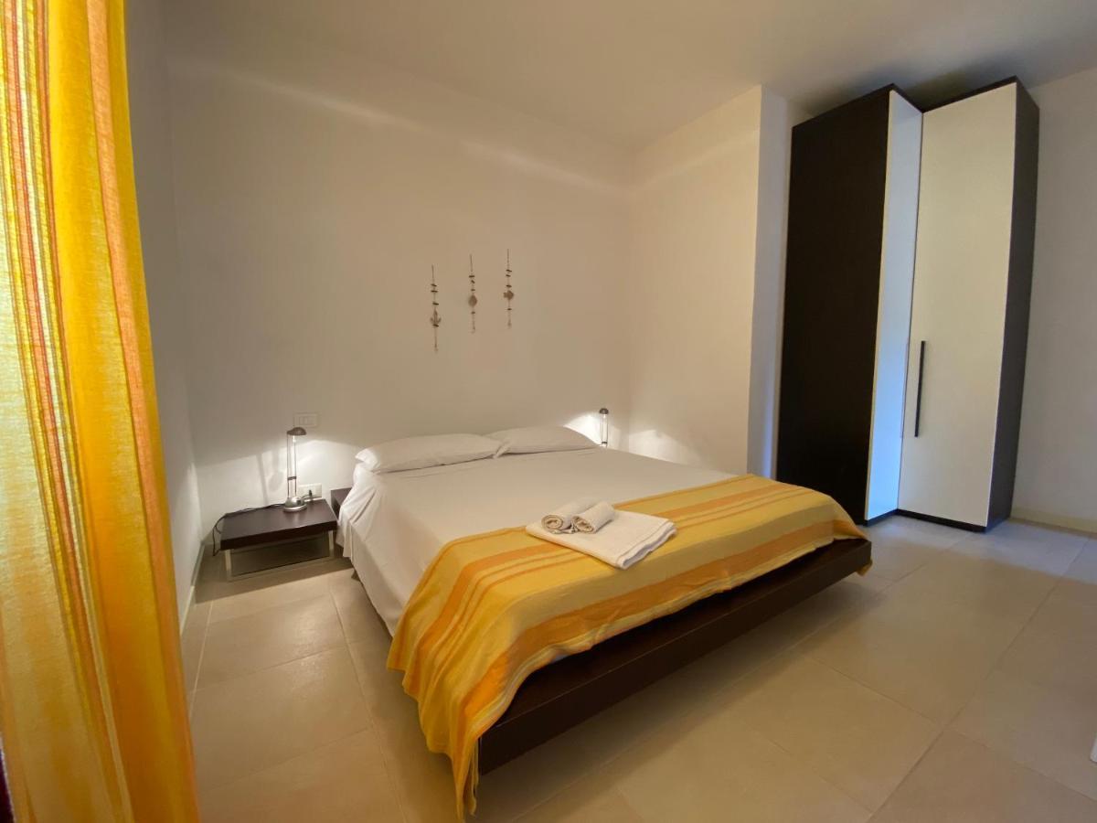 Sabrina Apartments Porto Pino Luaran gambar